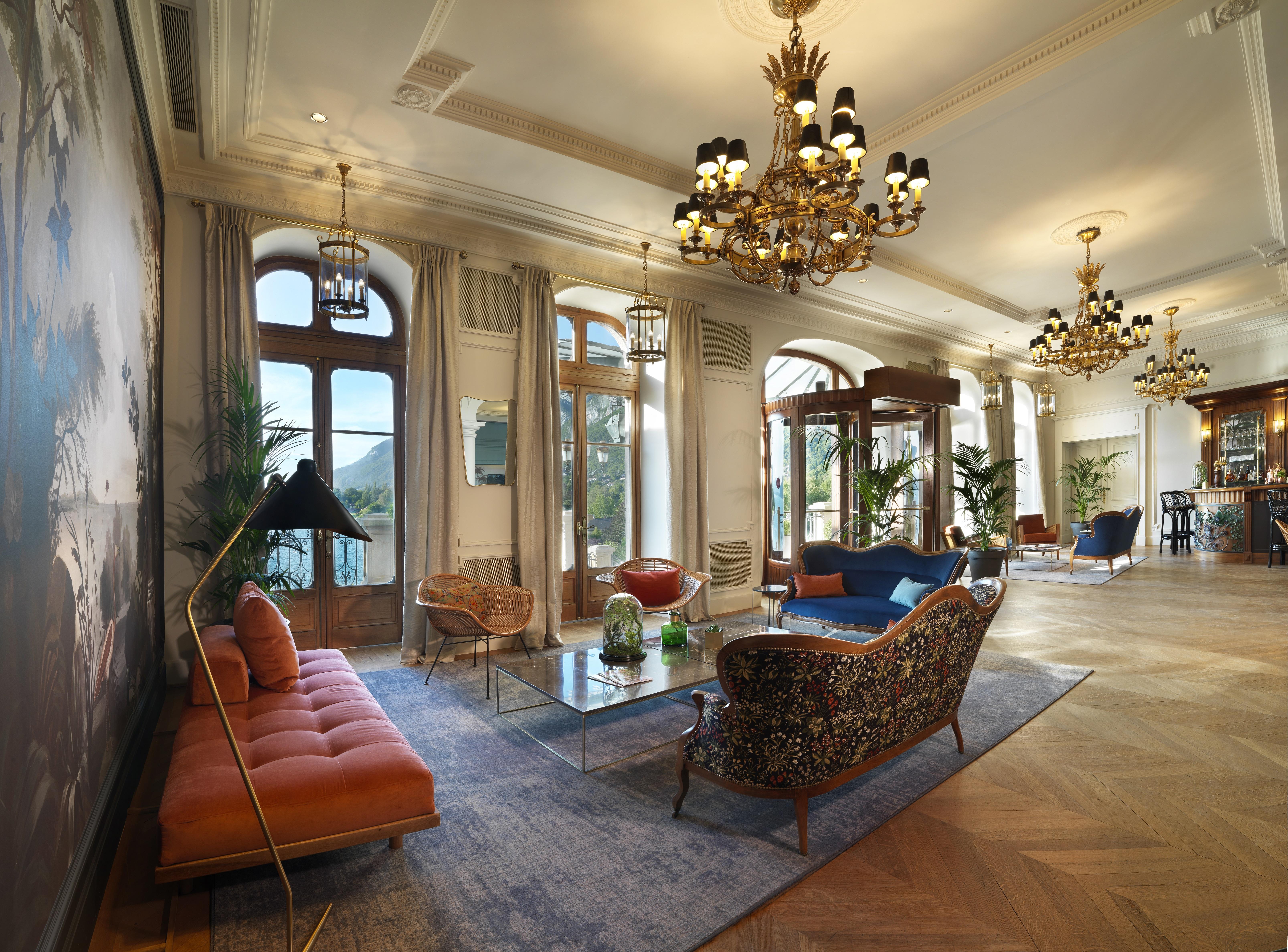 Le Palace De Menthon Exteriér fotografie The lobby of the hotel