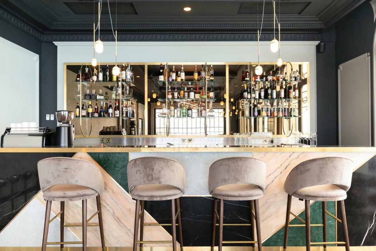 Le Palace De Menthon Exteriér fotografie The bar at the 2018 edition of the World Economic Forum